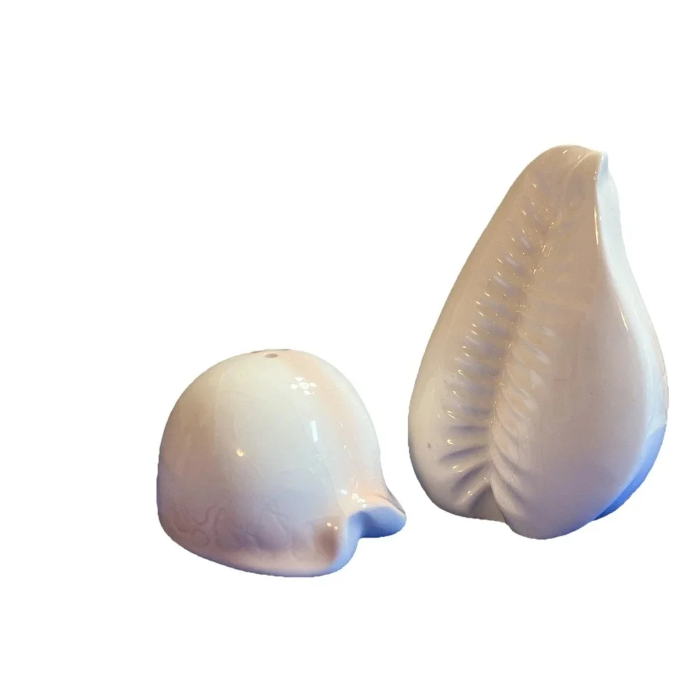 Sea Shell Salt and Pepper Shakers White /Pink Glossy 3.5
